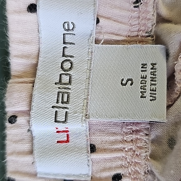 Liz Claiborne pjs pink with black dots. Bottoms are a small. Top is medium. - Picture 5 of 6